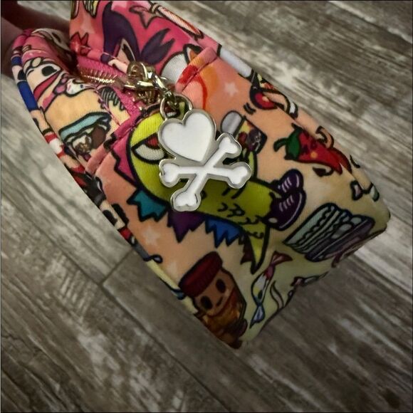 Tokidoki Cravings Comic Con 2020 Cosmetic Case - Picture 3 of 10